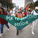 Marcha feminista en CDMX por el derecho al aborto seguro en todo México