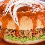 el-pambazo-poblano-el-platillo-callejero-que-tienes-que-probar-al-menos-una-vez-en-la-vida-1758516447753_1024