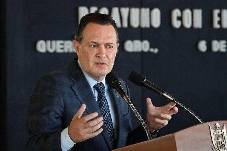 Mauricio-Kuri-Gonzalez-4