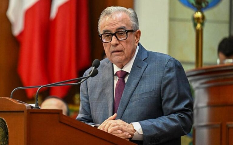 ruben-rocha-moya-gobernador-sinaloa-no-pedira-licencia-30042026